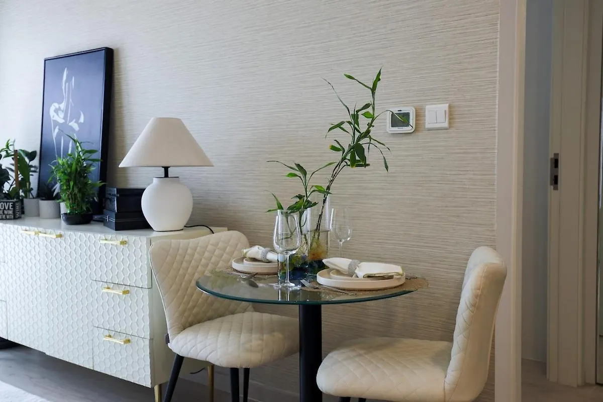 Botanical Bliss 1Br Apartment Дубай